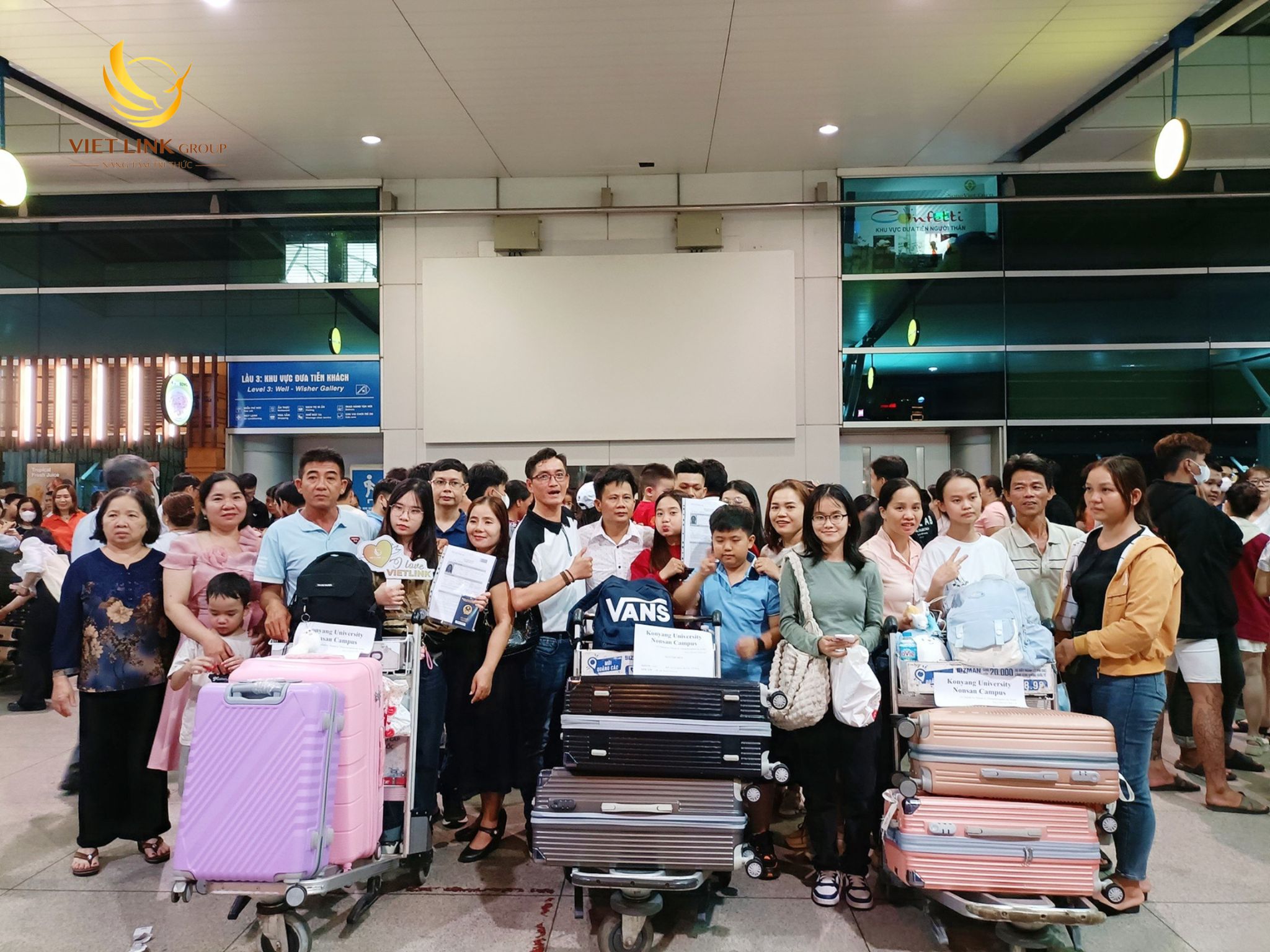 CÔNG TY CP VIET LINK GROUP TIỄN CÁC DU HỌC SINH HÀN LÊN ĐƯỜNG SANG XỨ SỞ KIM CHI